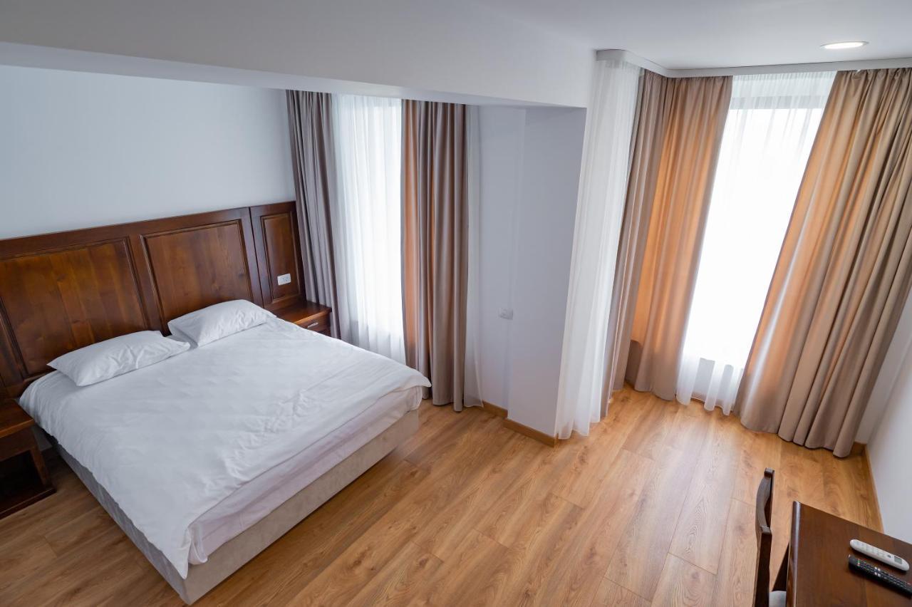 Voyager Otel Navodari Dış mekan fotoğraf
